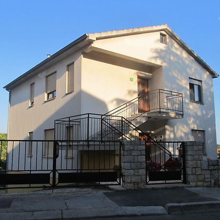 Apartment Razum Πούλα Εξωτερικό φωτογραφία